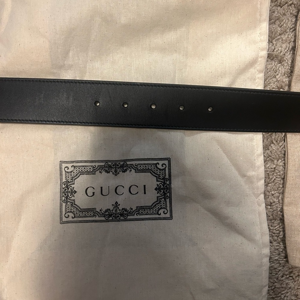 Authentic Gucci belt, worn once for an hour! Like new - Picture 3 of 6